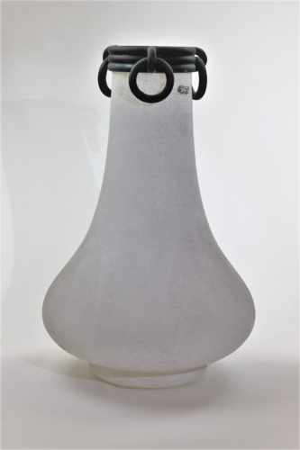 <em><b>Seguso Vetri d’Arte</b><br>Scavo Vase<br>Italy 1970<em/> Seguso Vetri d´Artea Amphora with Bronze Ring Decorations Italy 1980