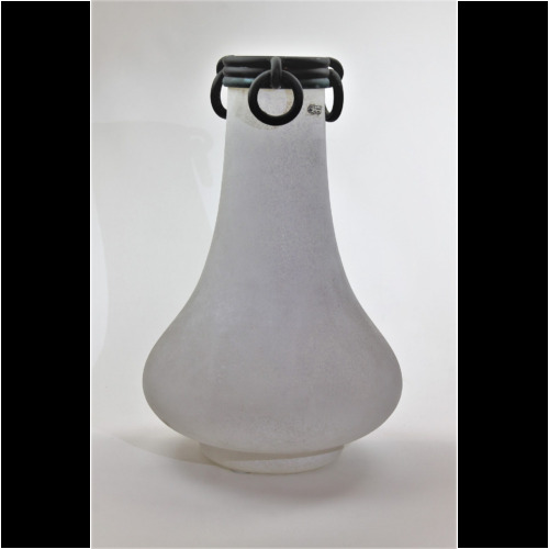 <em><b>Seguso Vetri d’Arte</b><br>Scavo Vase<br>Italy 1970<em/> Seguso Vetri d´Artea Amphora with Bronze Ring Decorations Italy 1980