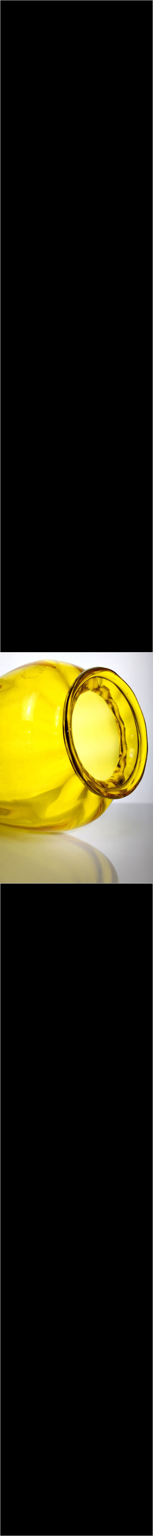 Napoleone Martinuzzi a "Giallo soffiato" Vase by V.S.M. Cappellin Venini & C., Italy 1925