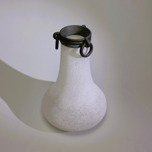 <em><b>Seguso Vetri d’Arte</b><br>Scavo Vase<br>Italy 1970<em/> seguso vetri d arte murano glass vase scavo with bronce mount 1980