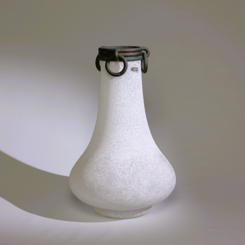 <em><b>Seguso Vetri d’Arte</b><br>Scavo Vase<br>Italy 1970<em/> seguso vetri d arte murano glass vase scavo with bronce mount 1980