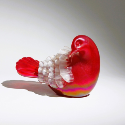 <em><b>Flavio Poli</b><br />Dove with ruffled Feathers<br/>Italy 1940</em> Flavio Poli Seguso Vetri d’Arte Murano Glass red Dove with ruffled Feathers 1940