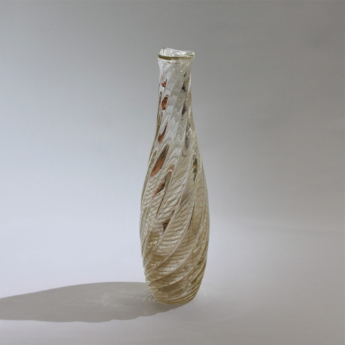 <em><b>Flavio Poli</b><br />Vase "Incrociato Oro"<br />Italy 1958</em> Flavio Poli, vase "Incrociato Oro", manufactured by Seguso Vetri d'Arte, Murano, Italy c. 1958. Colorless overlay glass, spirally ribbed body with fused, vertically ribbed gold foil.