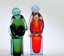 <em><b>Ermanno Nason</b><br />Two Monkeys<br />Italy 1965</em> Ermanno Nason, Two Monkeys Sculpture, Murano Glass, green and red c. 1965